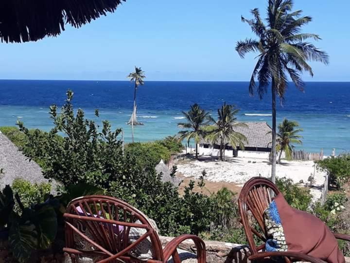 Mango Kenya Lodge